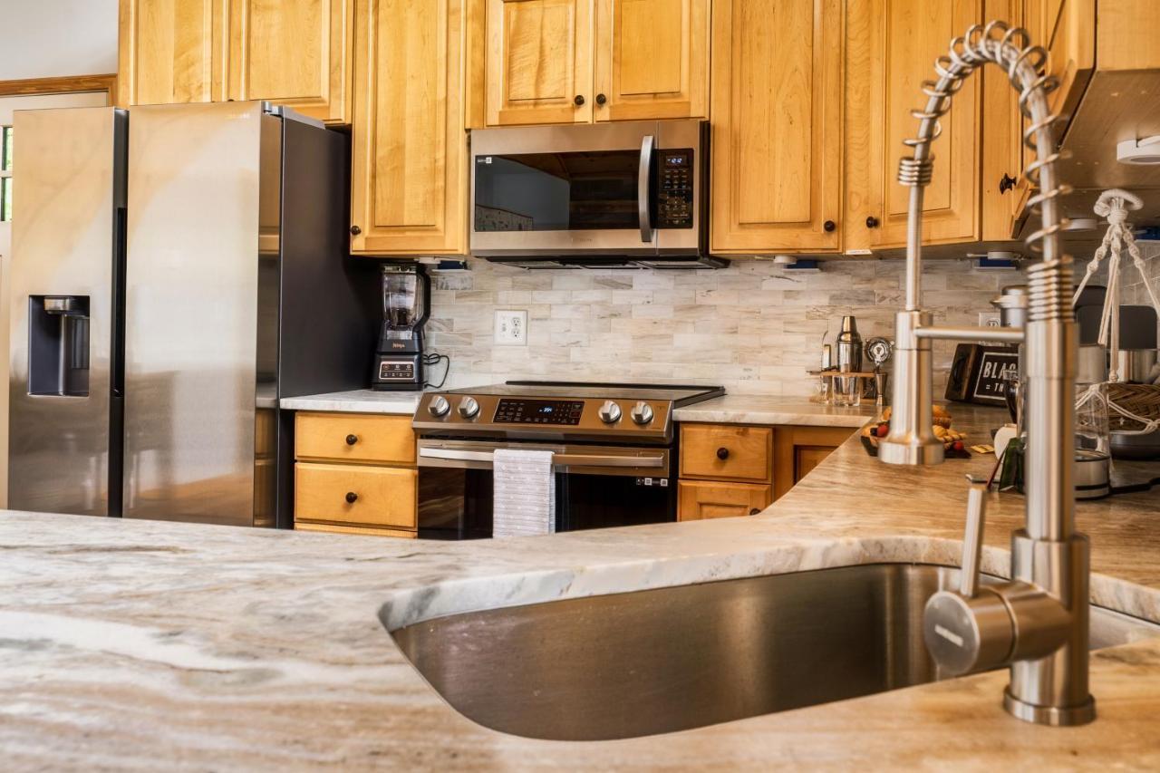 Mountainside - New Luxury Cabin-Fire Table-Hot Tub-3 Pools-Ps5-Bears Gatlinburg Bagian luar foto