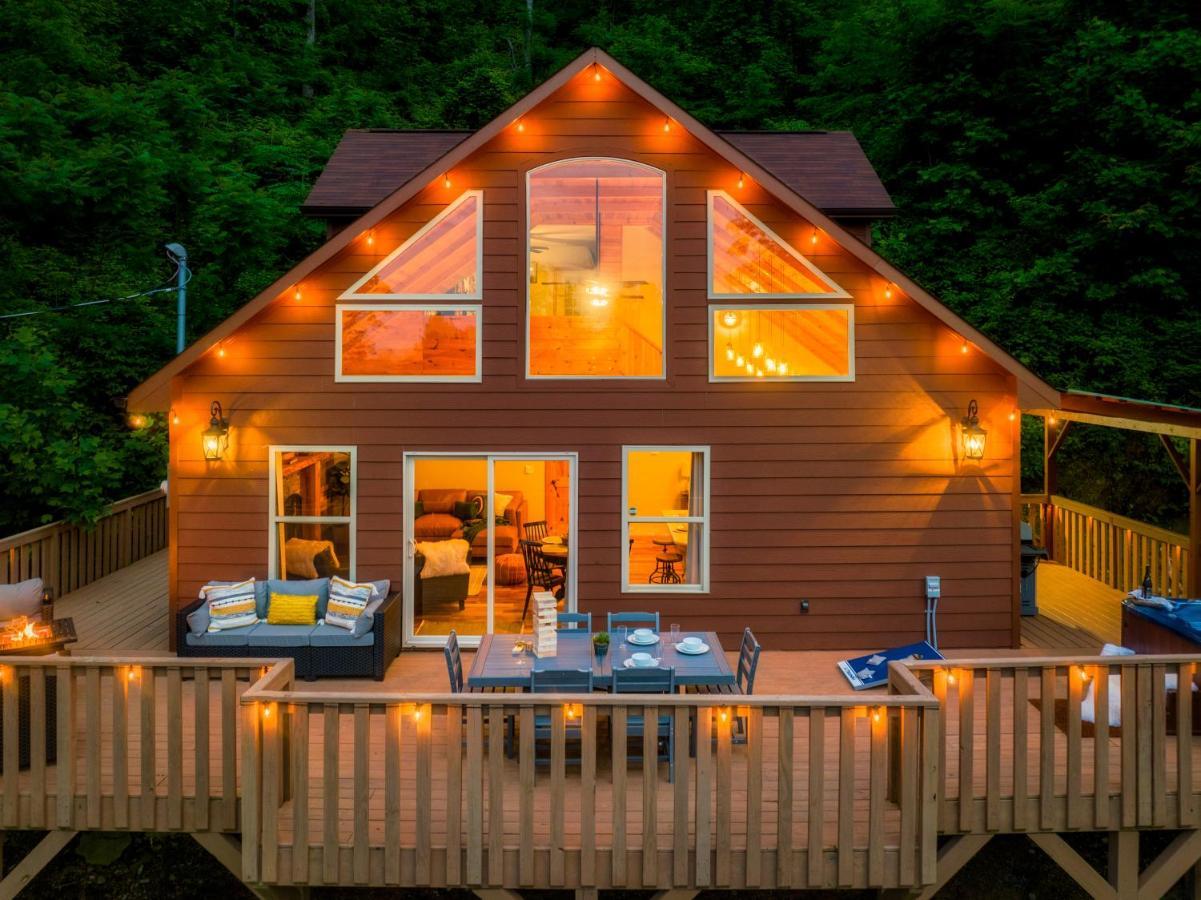 Mountainside - New Luxury Cabin-Fire Table-Hot Tub-3 Pools-Ps5-Bears Gatlinburg Bagian luar foto