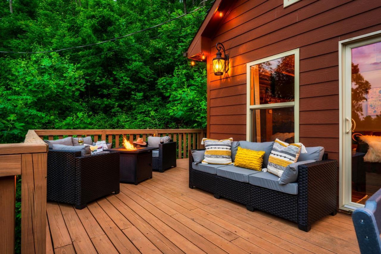 Mountainside - New Luxury Cabin-Fire Table-Hot Tub-3 Pools-Ps5-Bears Gatlinburg Bagian luar foto