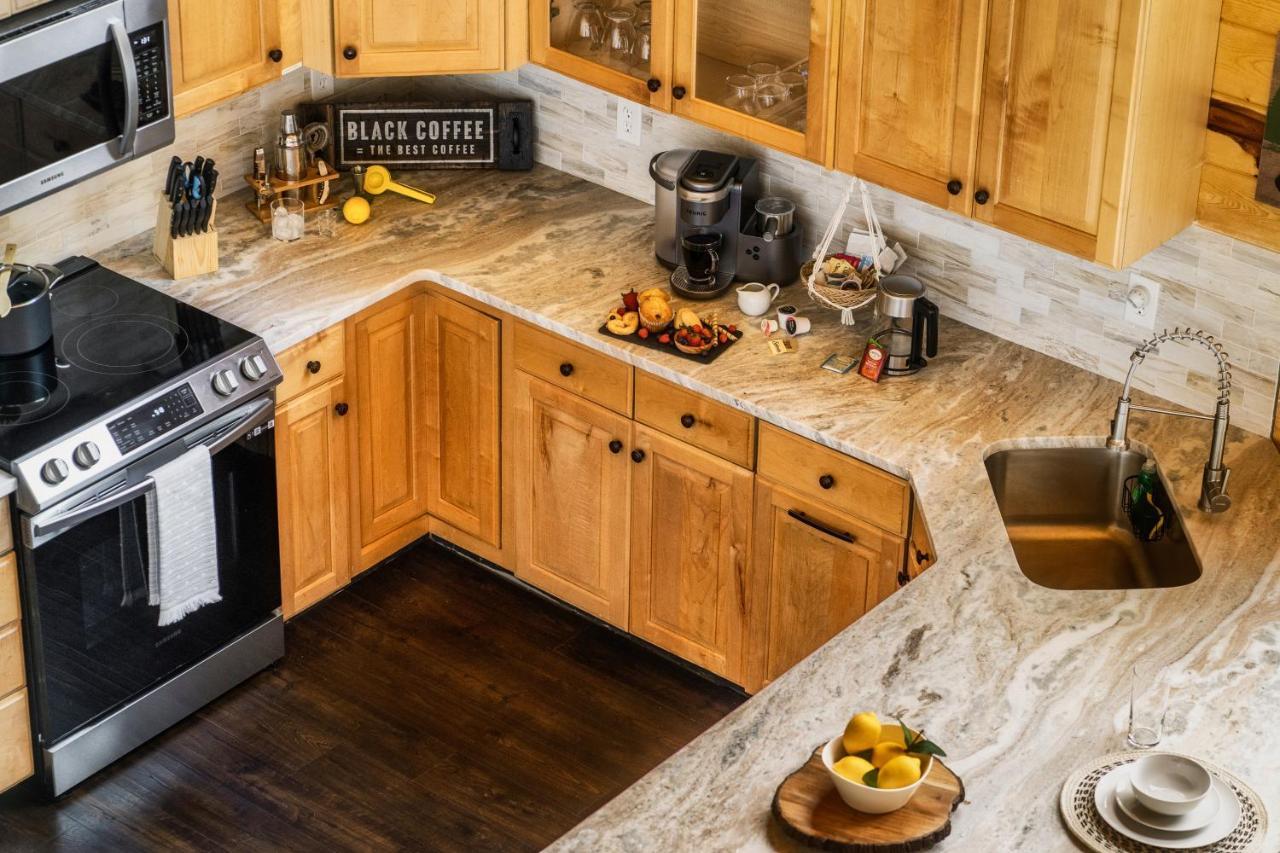 Mountainside - New Luxury Cabin-Fire Table-Hot Tub-3 Pools-Ps5-Bears Gatlinburg Bagian luar foto