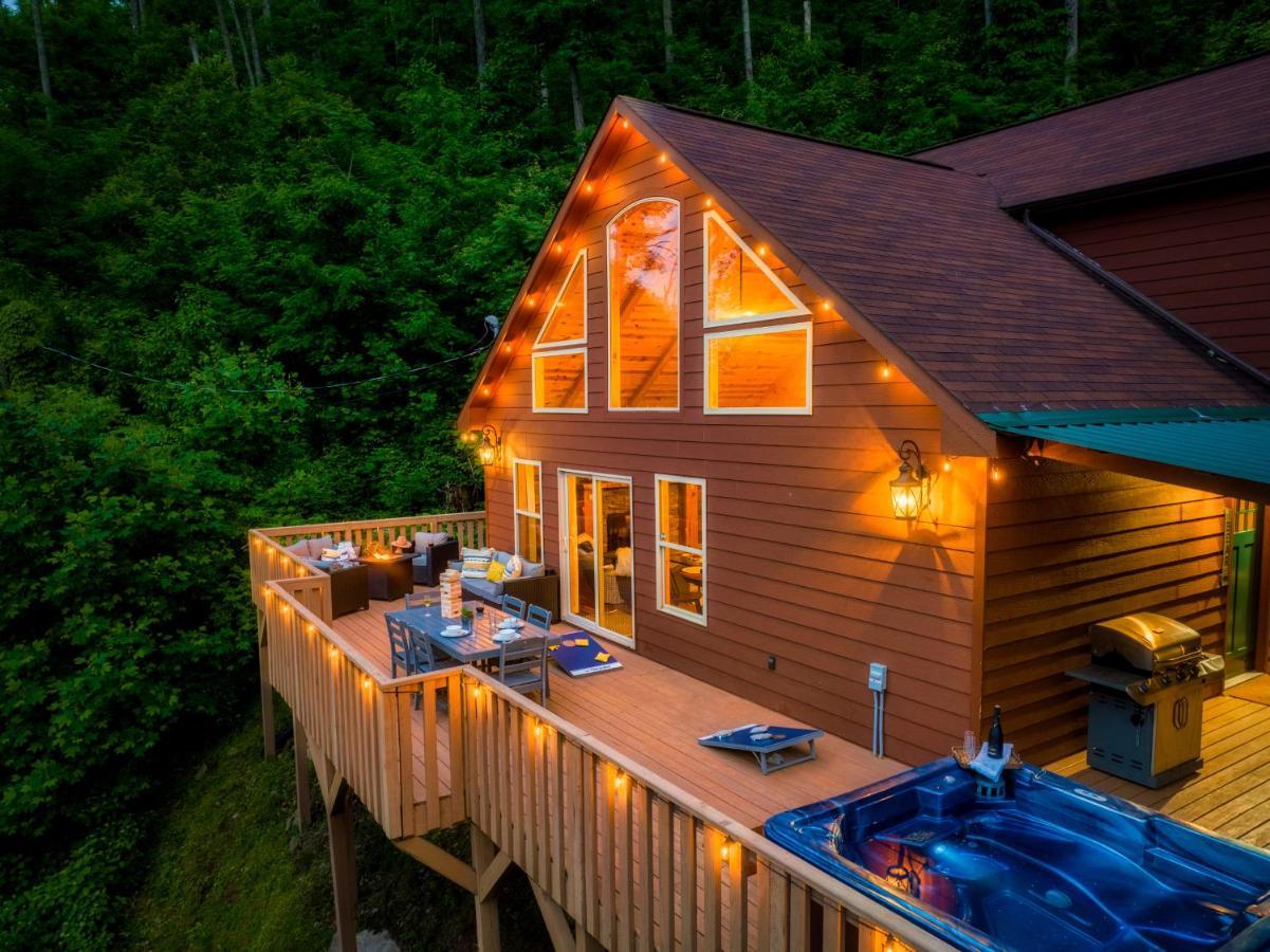 Mountainside - New Luxury Cabin-Fire Table-Hot Tub-3 Pools-Ps5-Bears Gatlinburg Bagian luar foto