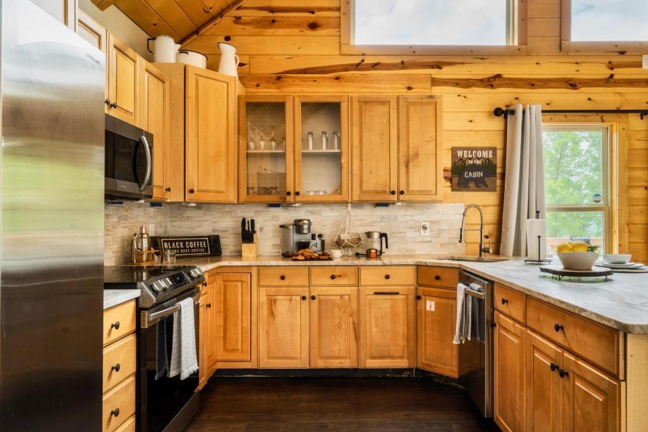 Mountainside - New Luxury Cabin-Fire Table-Hot Tub-3 Pools-Ps5-Bears Gatlinburg Bagian luar foto